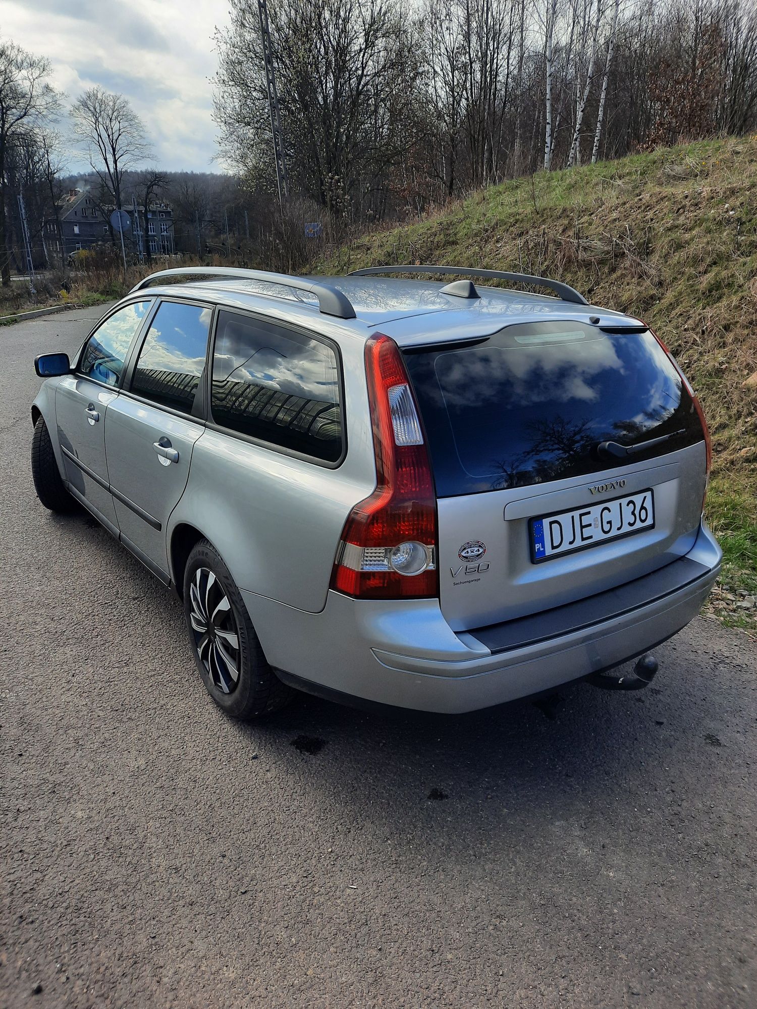 Volvo v50 2.0 D 136 koni