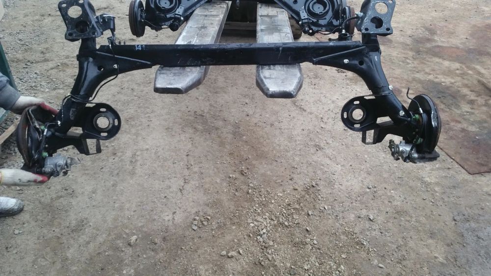 OŚ TYLNA BELKA SEAT LEON TOLEDO SKODA OCTAVIA GOLF 4 IV AUDI A3