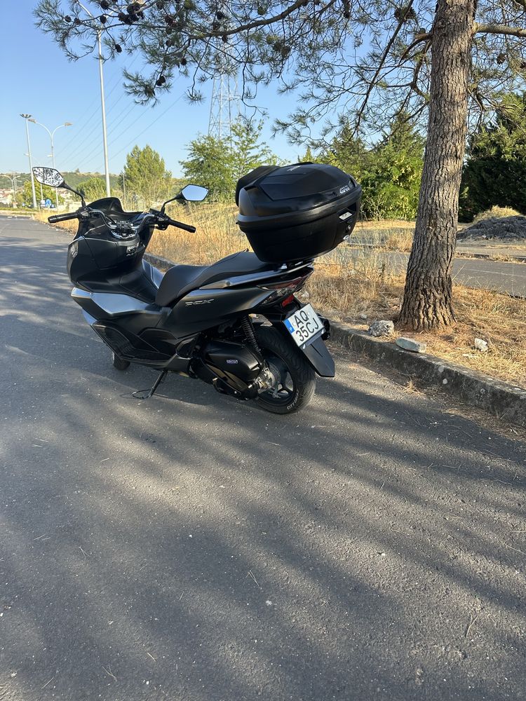 Pcx 2022 bem estimada