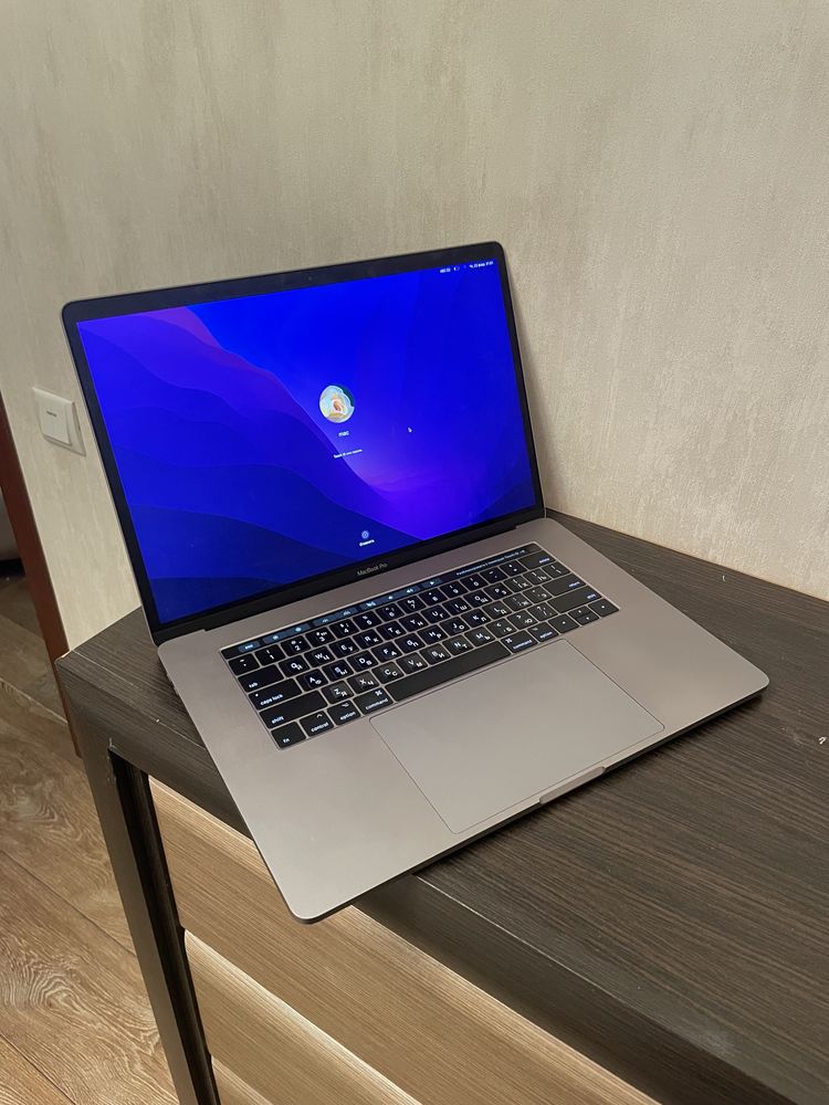 Macbook pro 15 2017 512ssd 16gb