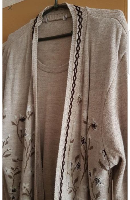 Тепла подвійна кофта.