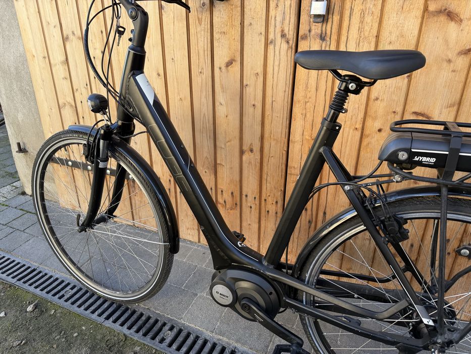 Rower Elektryczny CUBE TRAVEL GTS Bosch Active Line Trek Nexus L 58