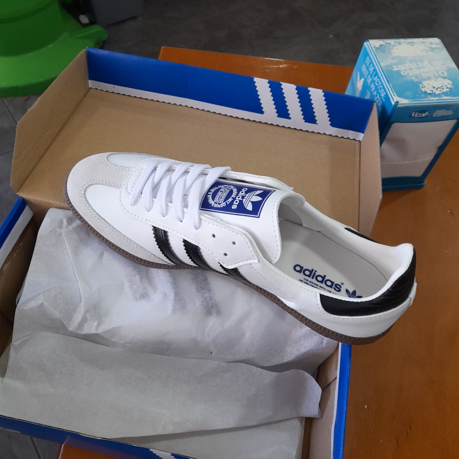 Vendo adidas samba novos e na caixa por menos de metade do preço