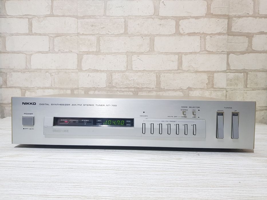FM/AM Стерео тюнер  Nikko NT-700 б/у з  Німеччини