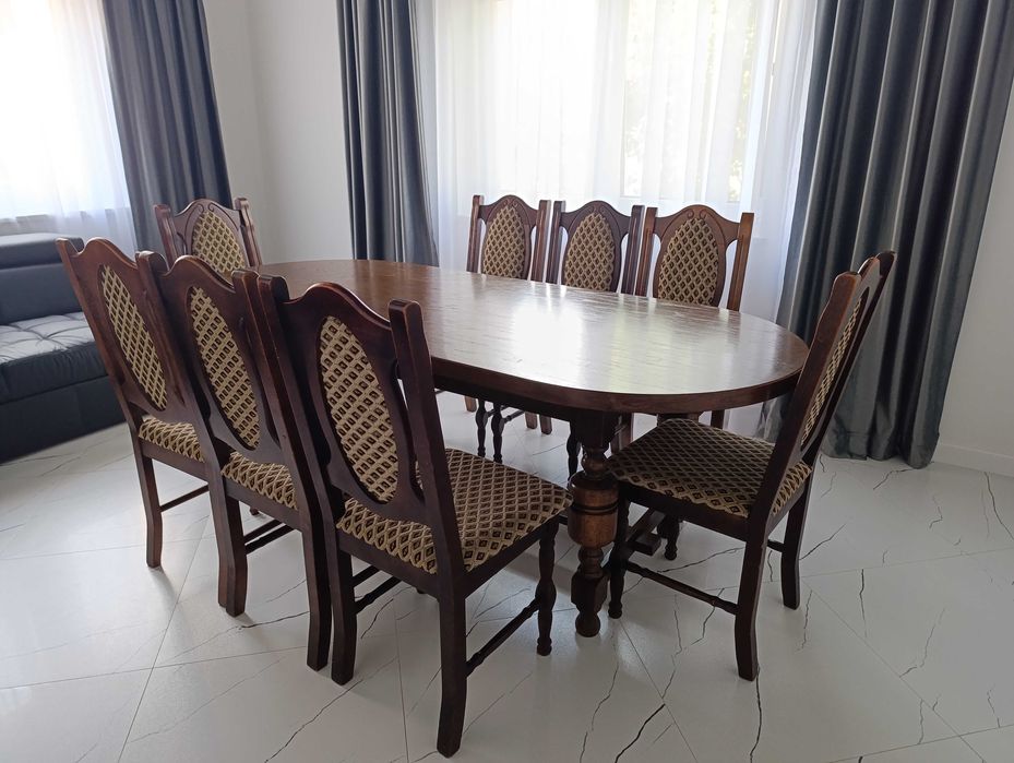 Stół do jadalni z krzesłami