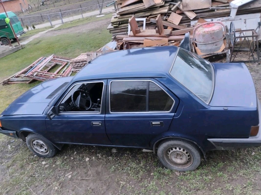 Продам вольво 340 ціле або по болтах