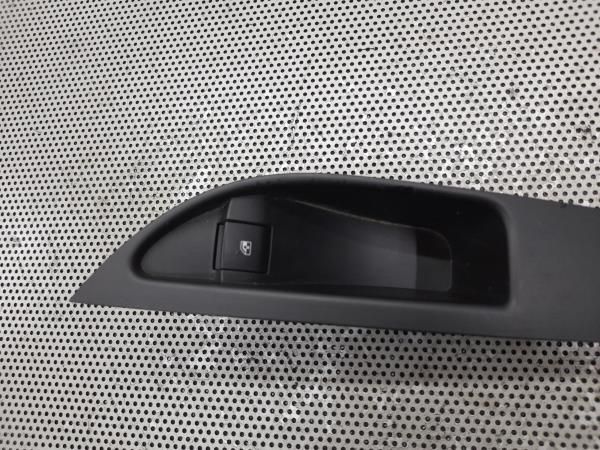 Comando / botão / interruptor vidros trás esquerdo OPEL Astra J Sports