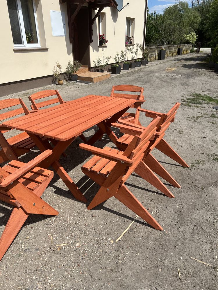 Meble ogrodowe 6 krzedeł i stół