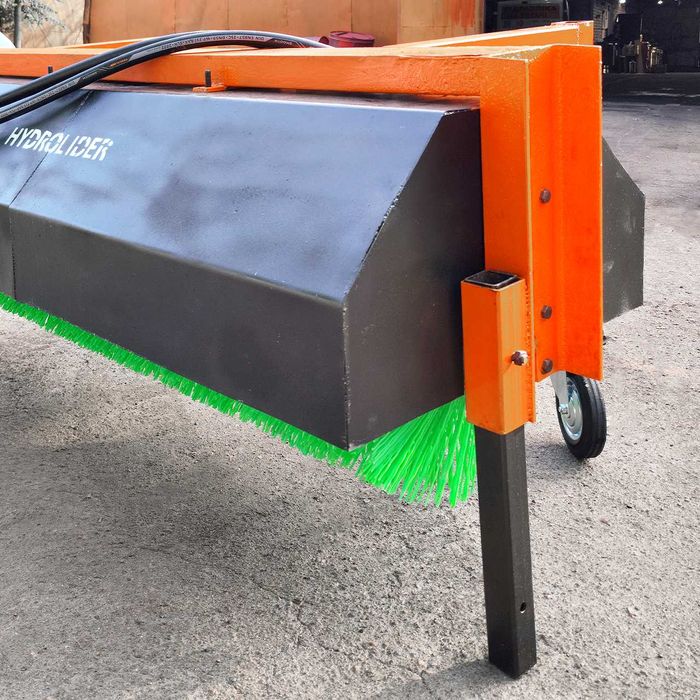 Щітка комунальна дорожня навісна на міні-навантажувач 1,7 м