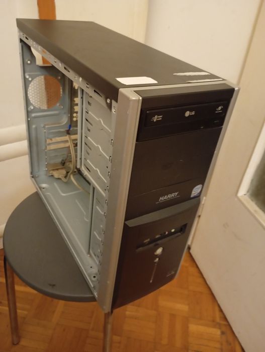 Obudowa do komputera Mode Com Harry Midi 300W