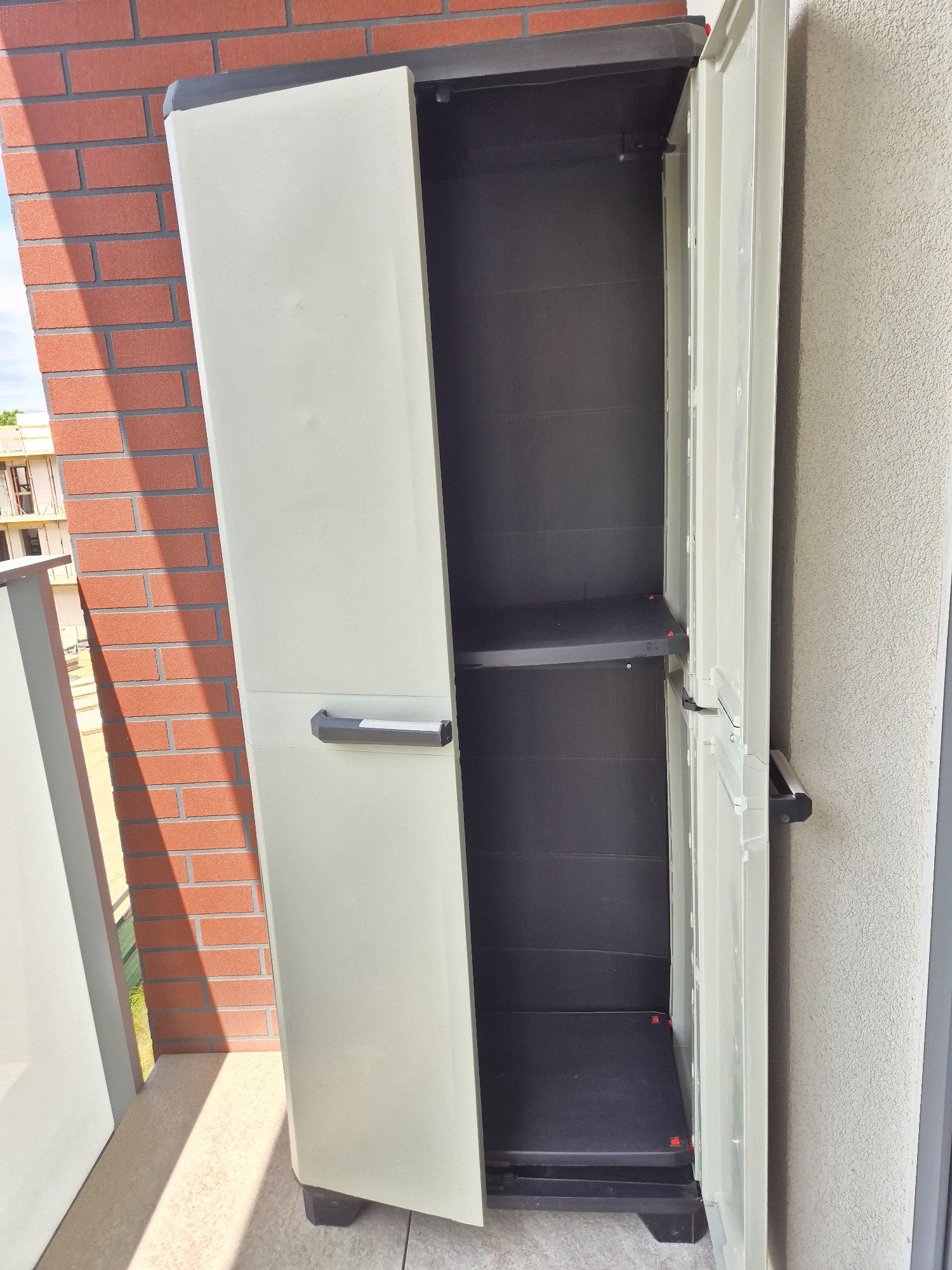 Sprzedam szafkę plastykową na balkon
