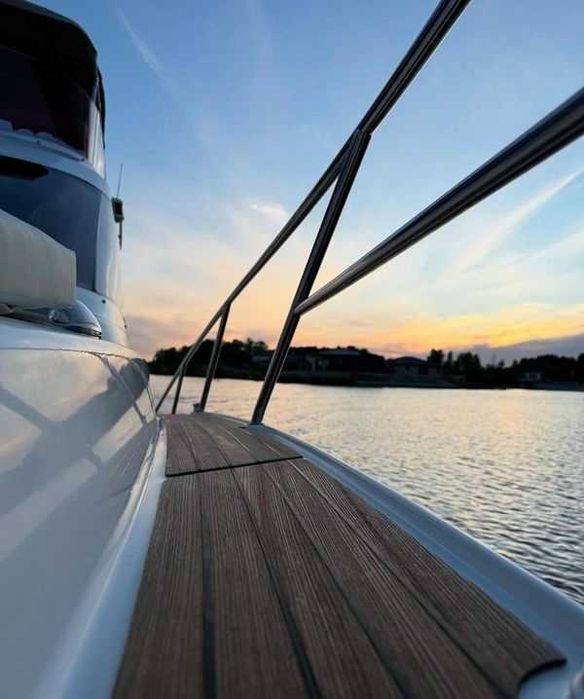 Прокат оренда катера яхти ресторан Заферано Золоче