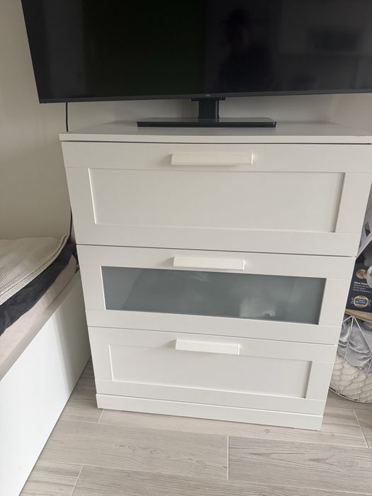 Biała komoda z Ikei