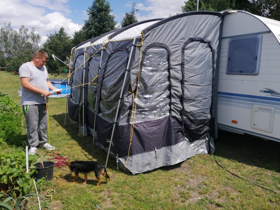 Sprzedam przedsionek prawie nowy