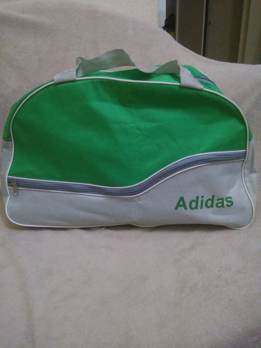 Спортивная сумка Adidas 30*25*45см