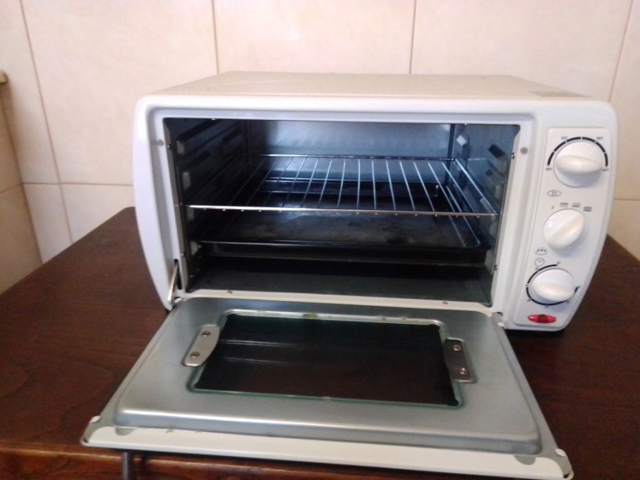 Forno elétrico usado 1 vez