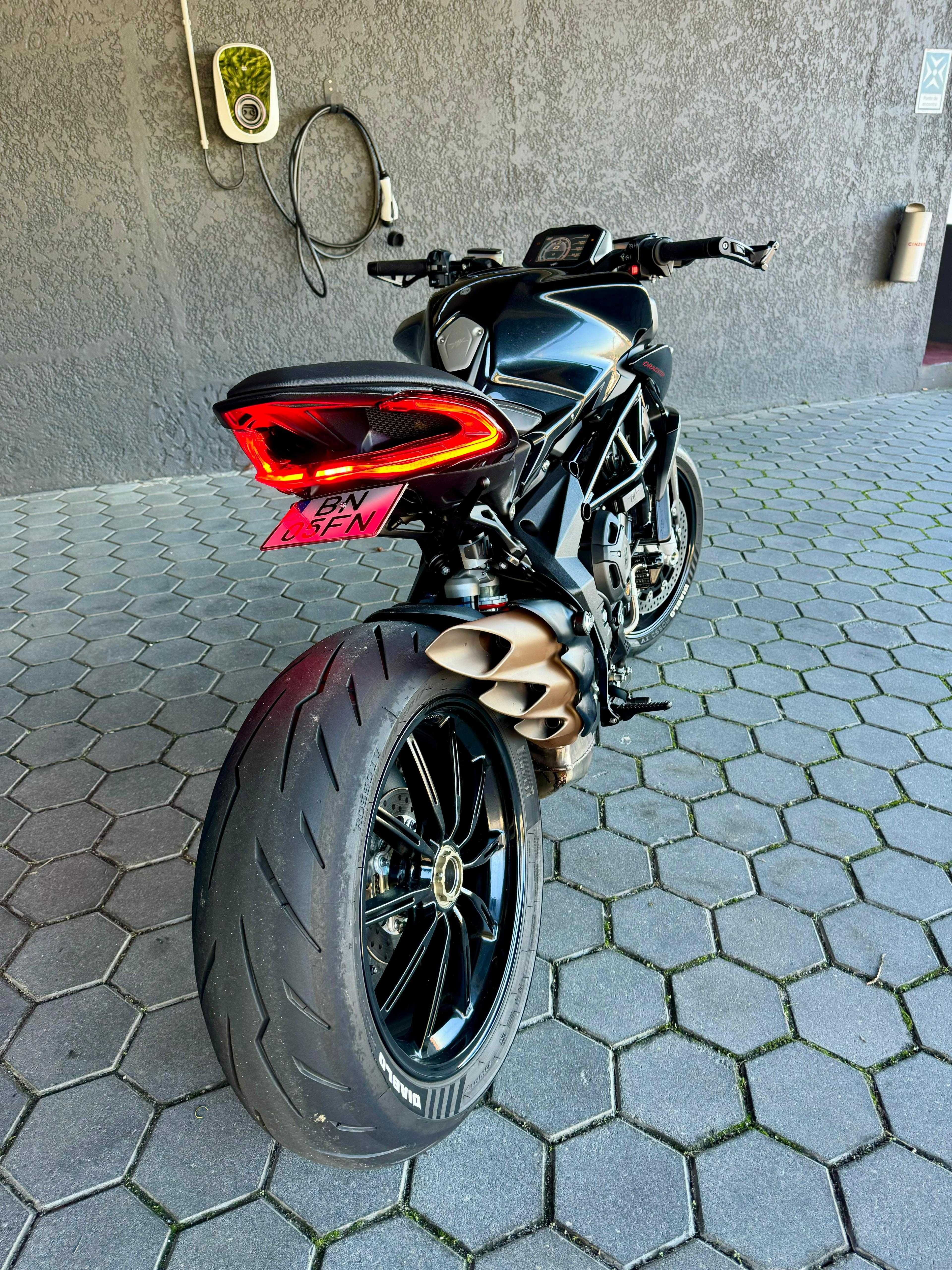 MV Agusta Dreaster 800R