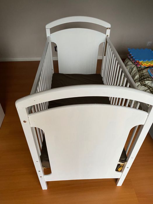 Berço com colchão
