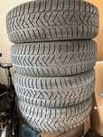 Komplet opon zimowych Pirelli Scorpion Winter 215/70 R16