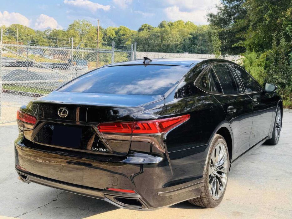 Lexus LS 500      2018