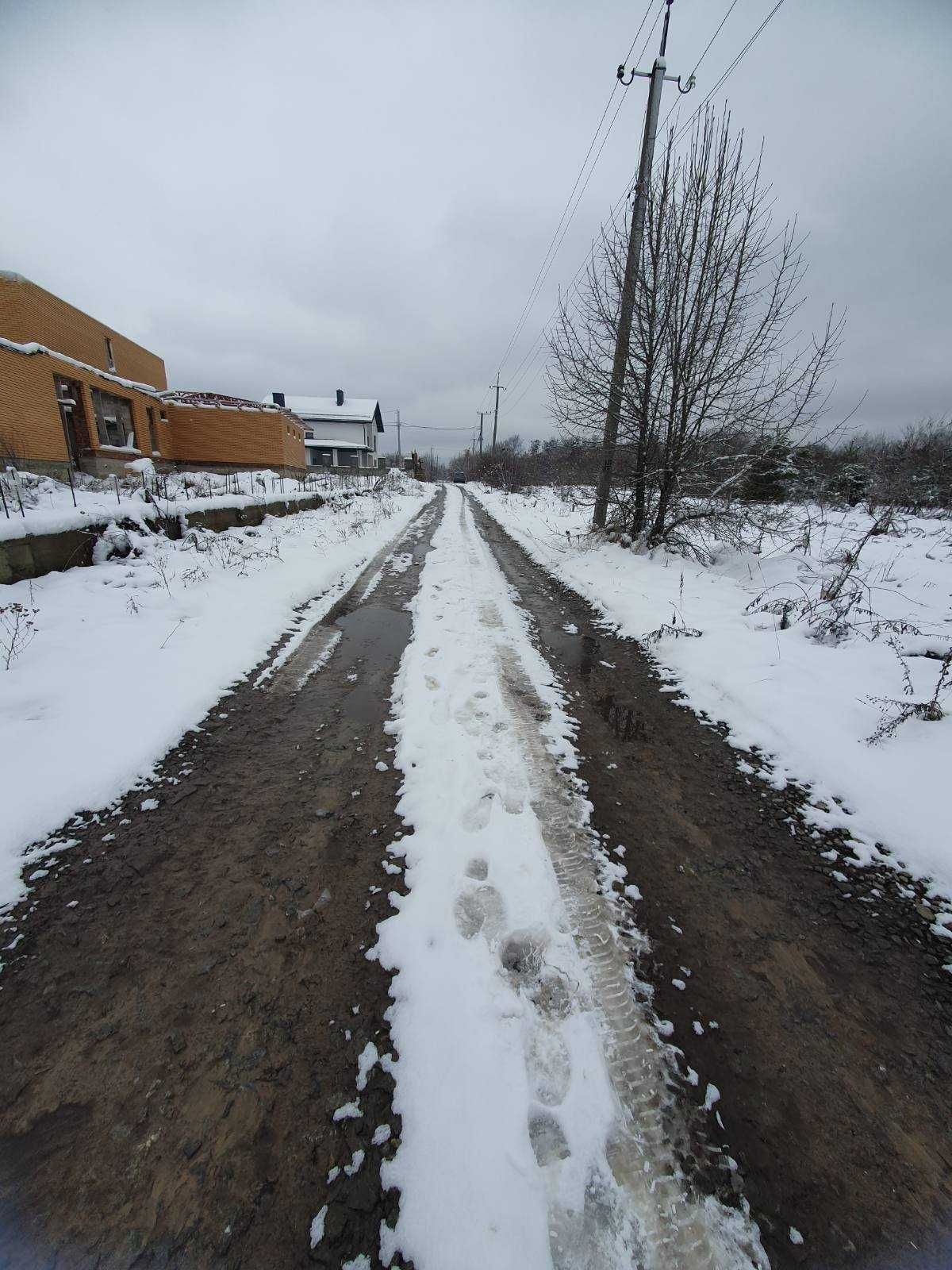 Продається земельна ділянка в с.Зарічани