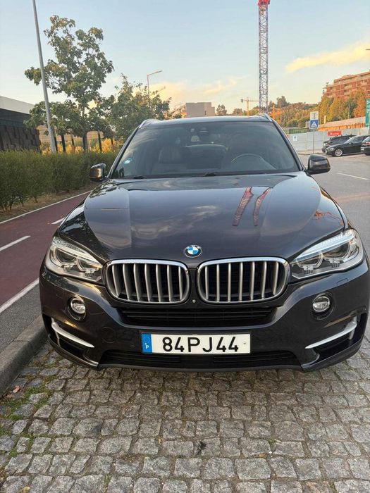 BMW X5 2.5D xDrive 7 Lugares Pack M