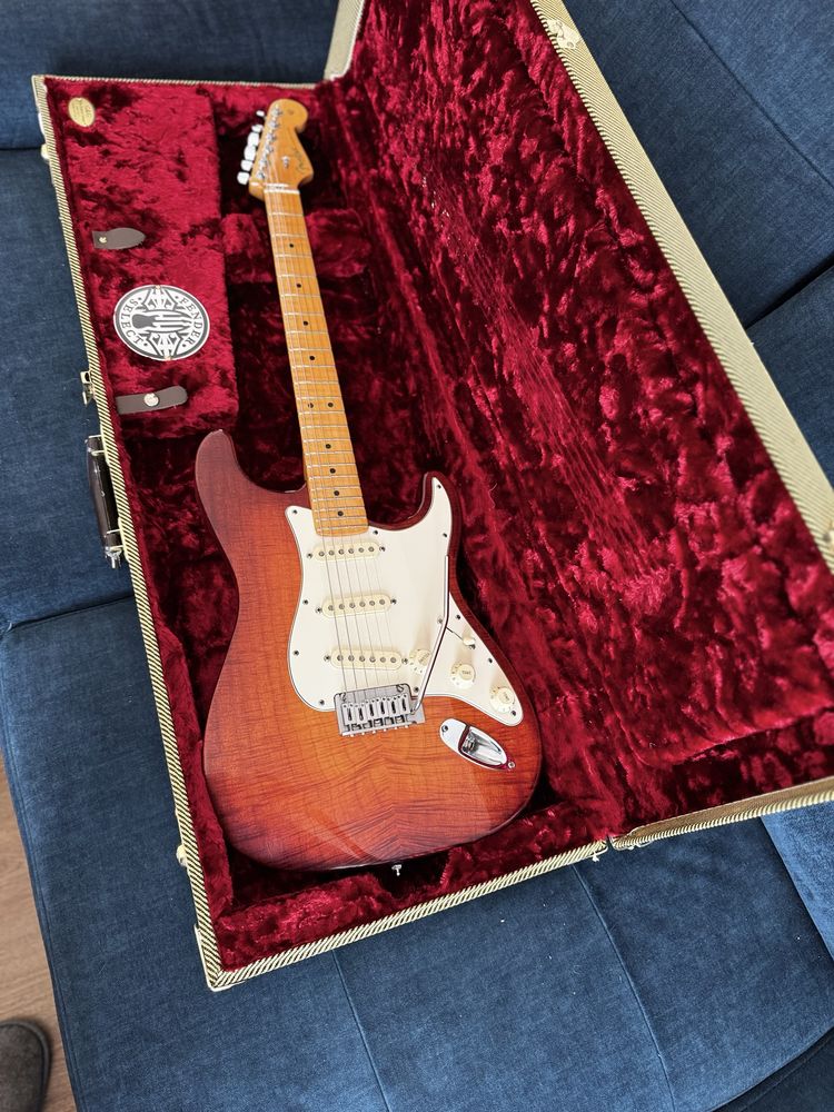 Fender Stratocaster American Select Cherry Burst 2012