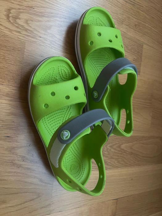 Новые Босоножки crocs J1