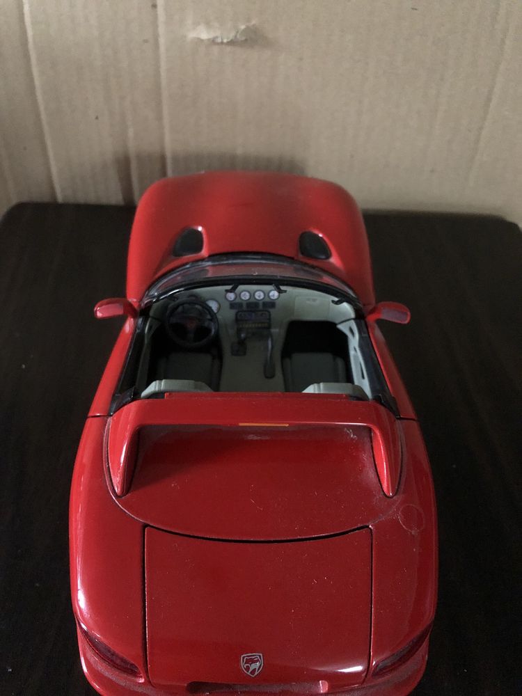 Dodge Viper burago 1/18