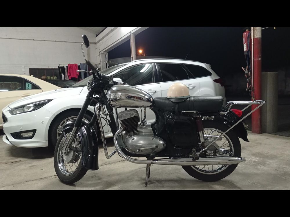 Mota clássica Java 250cc