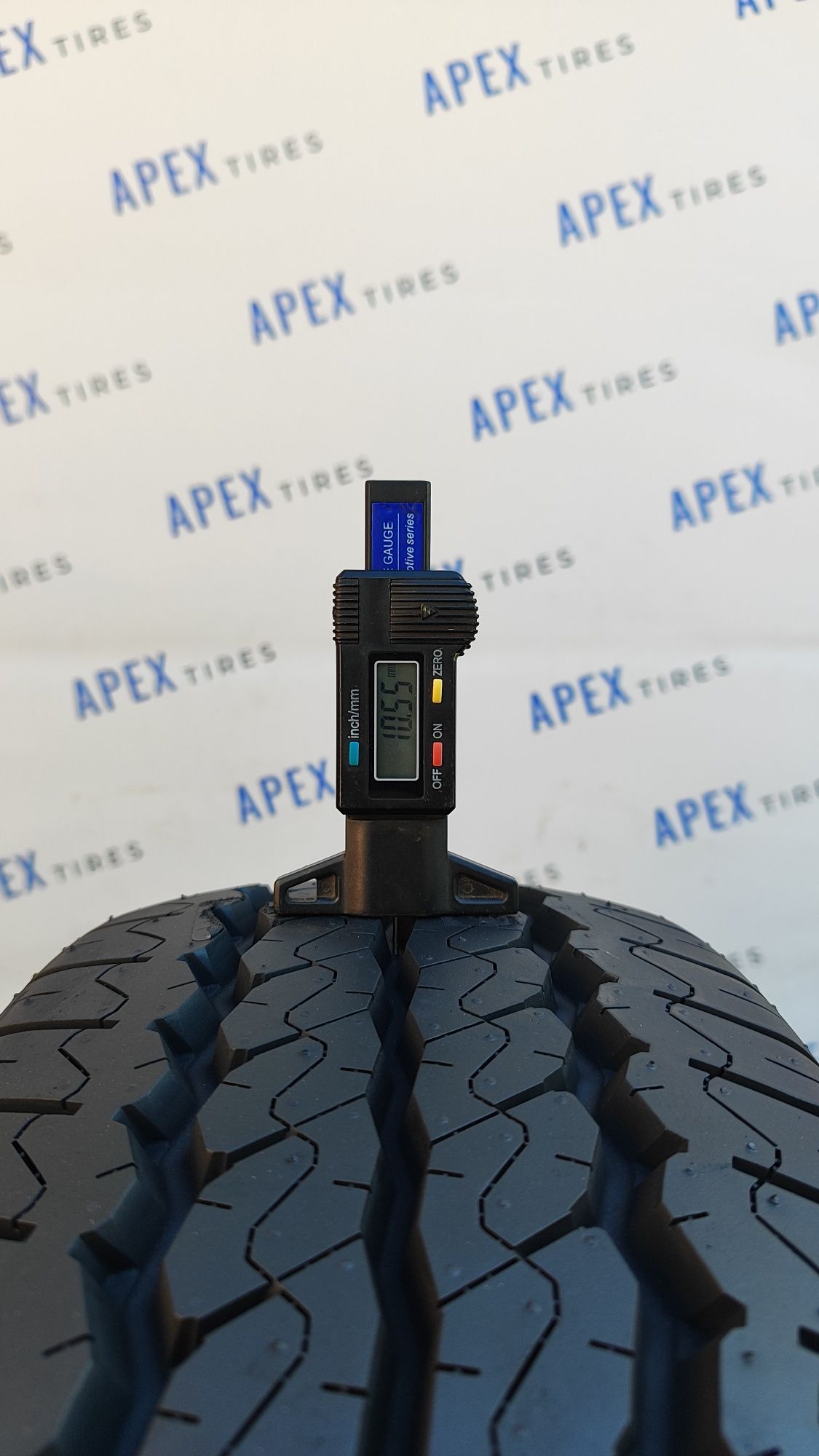 Шина розпаровка Maxxis 215/70 R15C 215*70 15 C  Vansmart MCV 3+