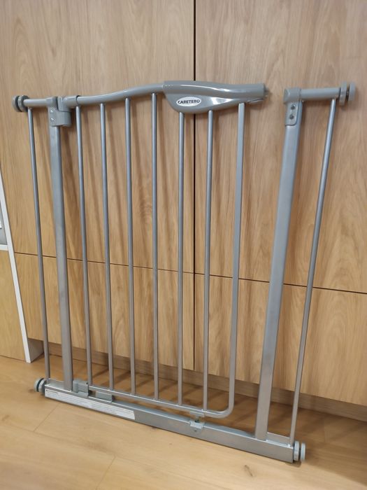 Bramka rozporowa zabezpieczająca na schody