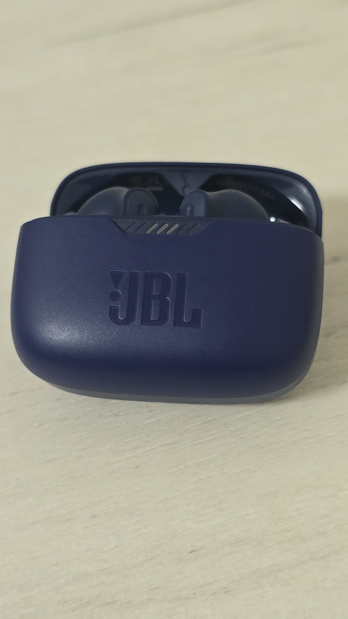 Беспроводные наушники JBL Tune 230NC TWS