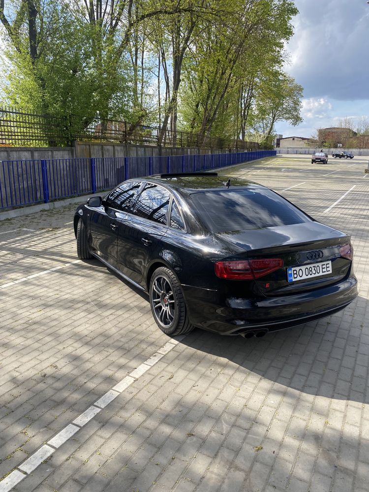 Audi A4 B8 2014 2.0 TFSI Flex Fuel AT Quattro 162 кВт / 220 л.с