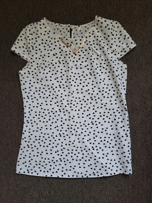 Продам блузу розмір М