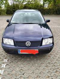 Volkswagen Bora 1.4 benzyna rok 2000