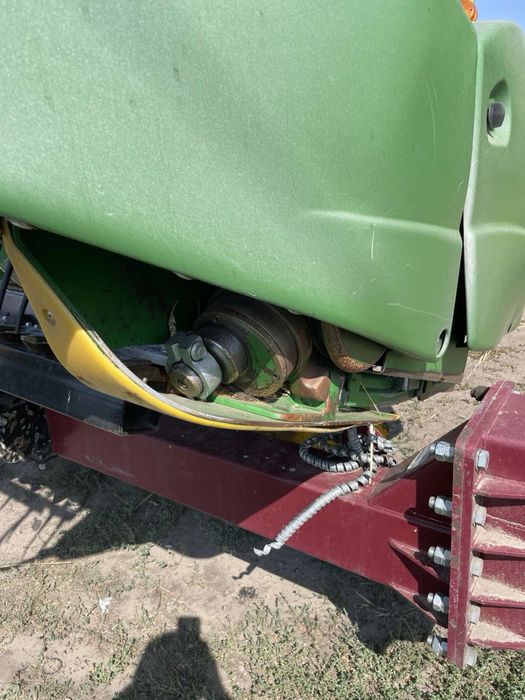 Продається комбайн Джон Дір S670 з зерновою жаткою