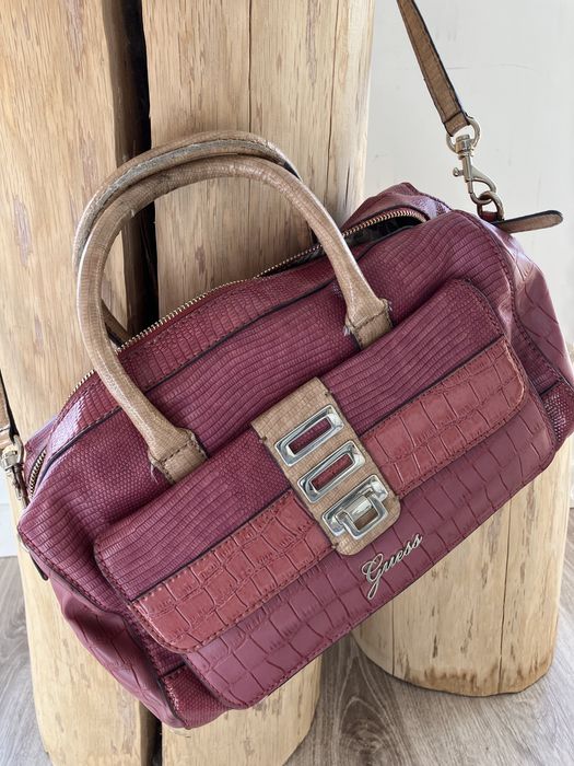 Oryginalna torebka marki Guess – odcienie różu/beżu