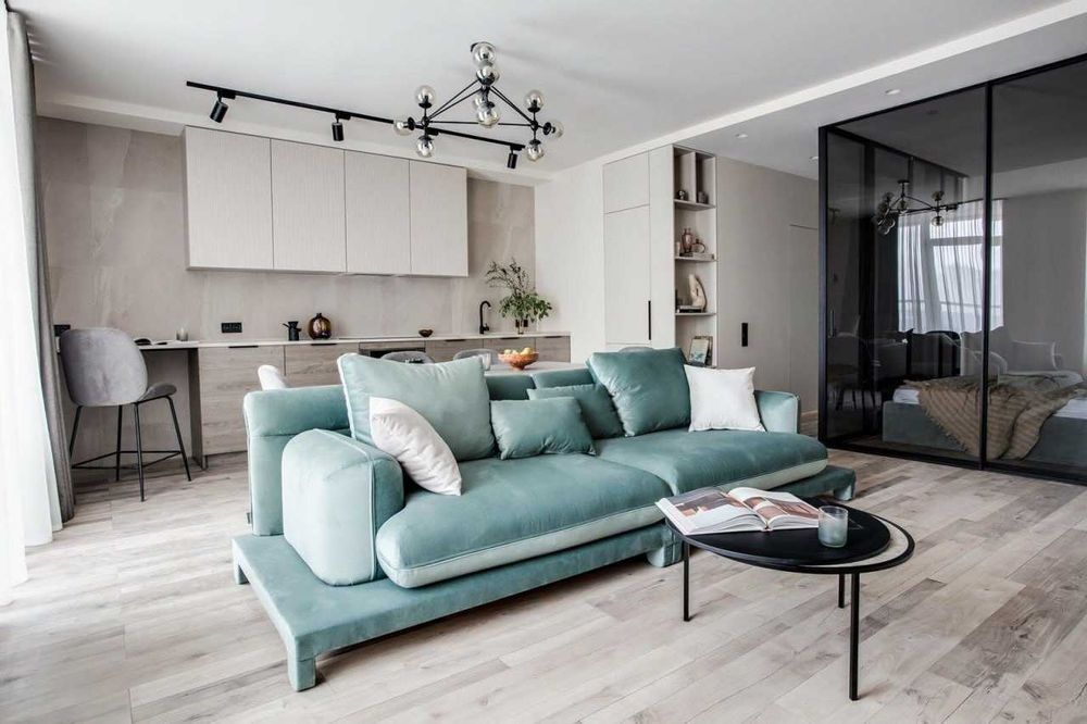 Генератор . Антановича . Центр. Печерськ . Палац Україна