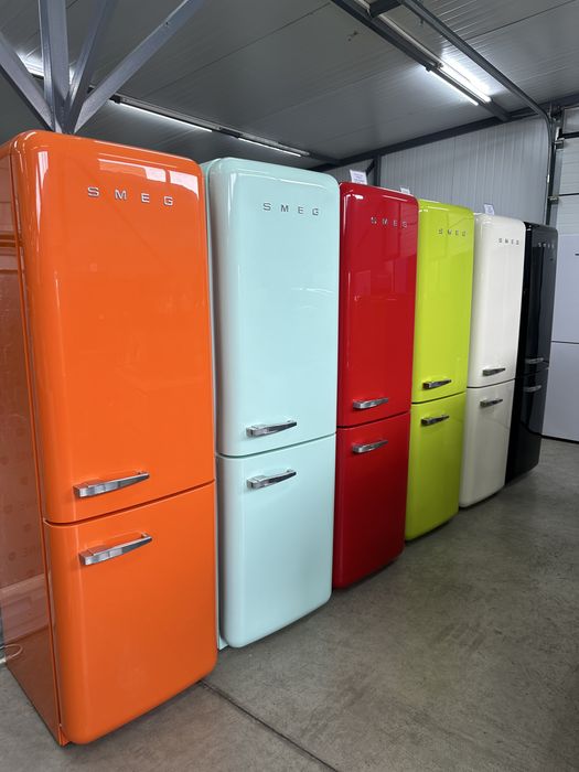 Smeg FAB 32 холодильник із морозильною камерою