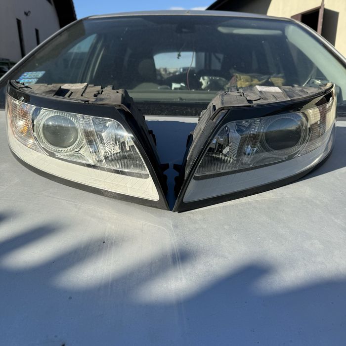 Фара Volvo V50 Запчастини стоп фары вольво в50