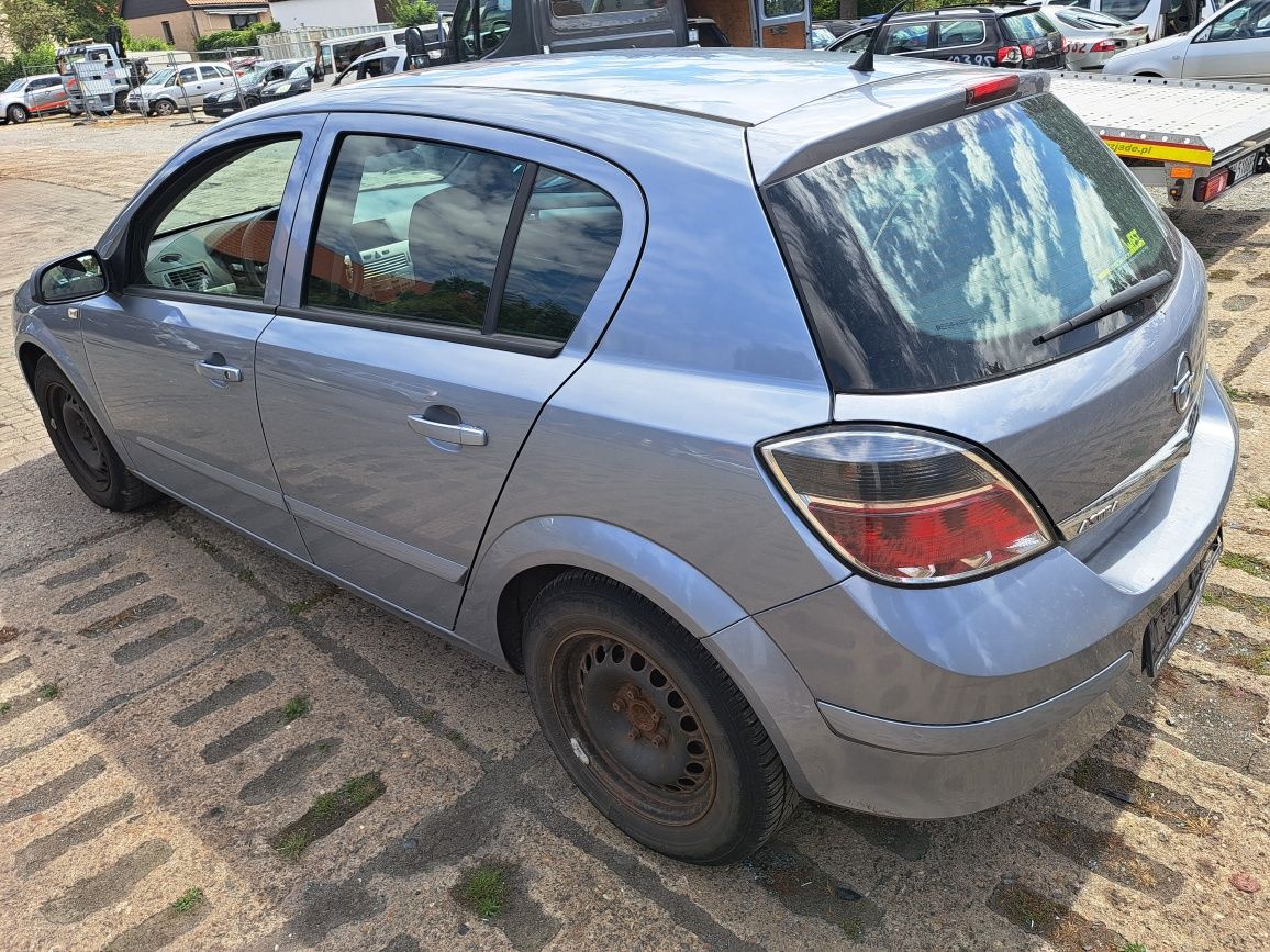 Opel astra h 3 1.6 benzyna z16xer kod z163 astra h