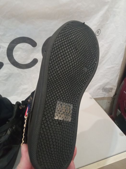 Продам новые женские демисезонные ботинки - сникерсы Fashion