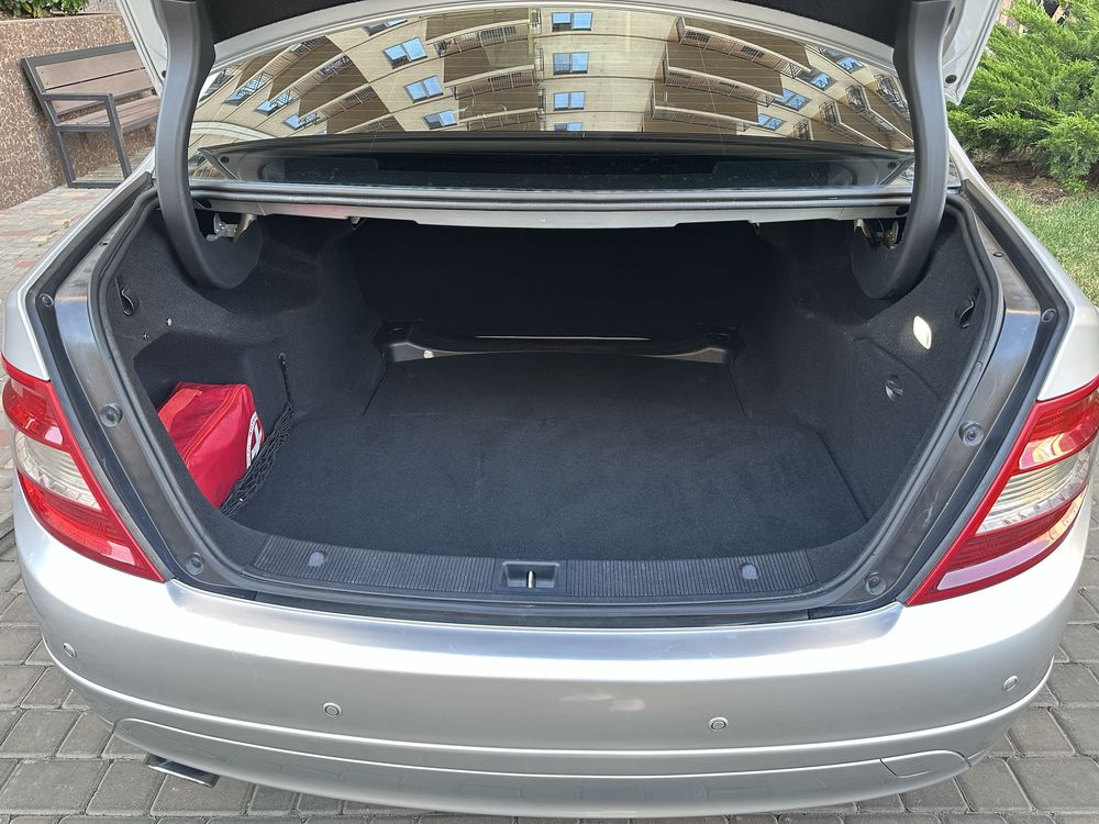 Продам Mercedes C220d W204