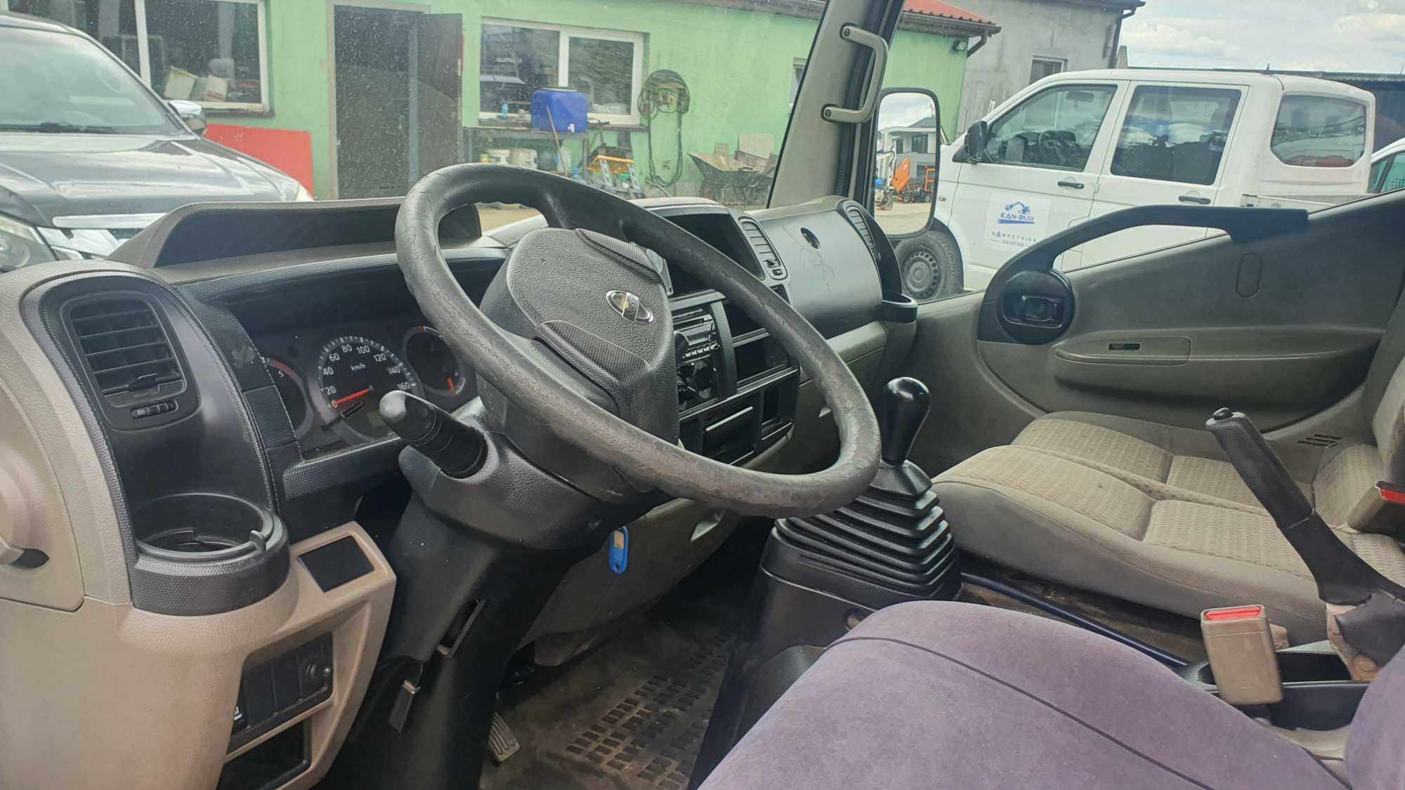 Nissan Cabstar 2,5D 35.11 zwyżka Socage DA20 podnośnik koszowy 20m UDT