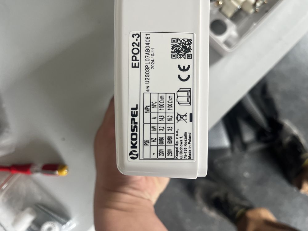 Elektryczny przepływowy podgrzewacz wody Kospel EPO2-3