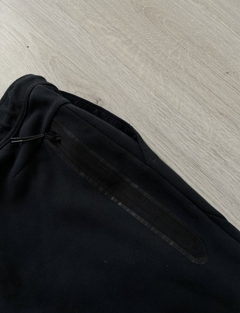 Штани Nike Tech Fleece. L