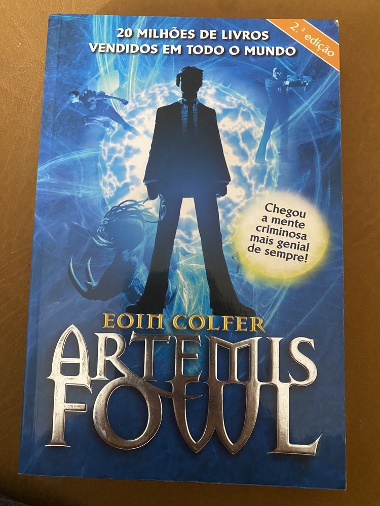 Livro “Artemis Fowl”