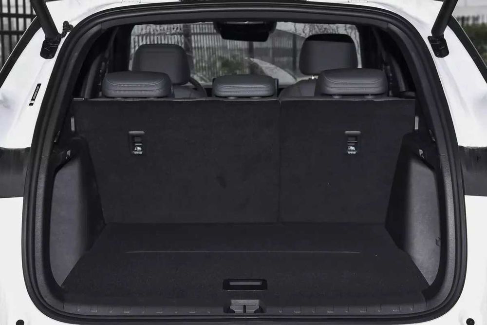 2025 BYD Song L DMi Beyond edition