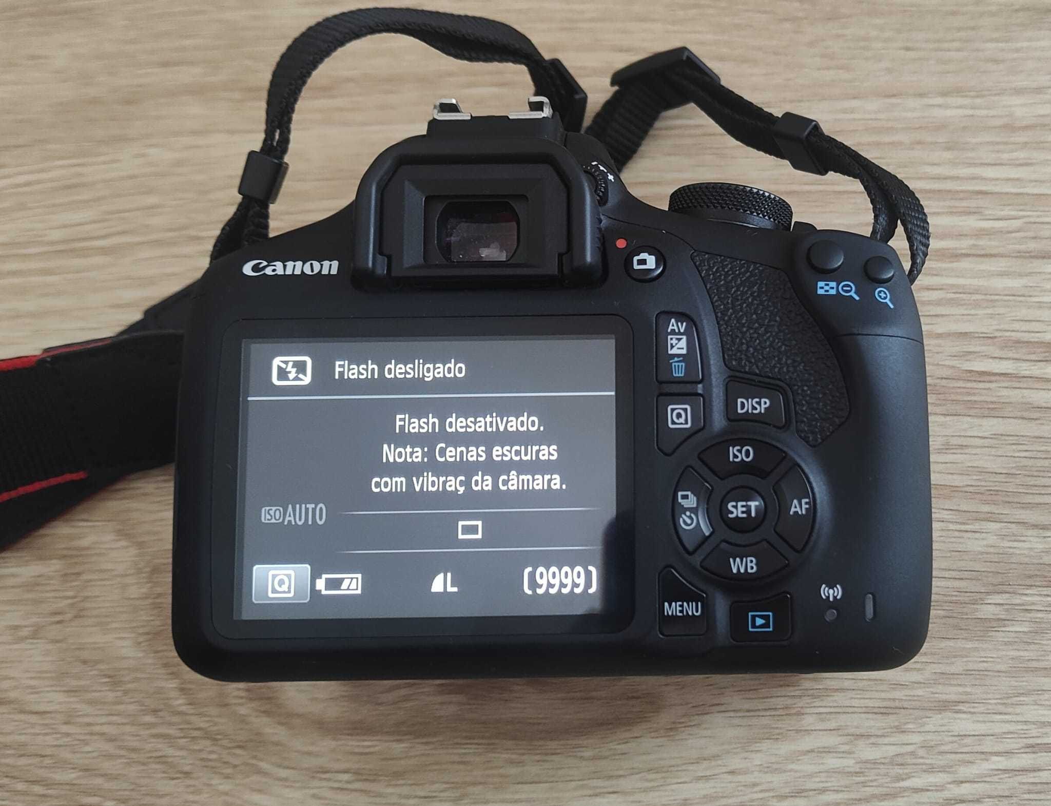 Máquina Fotográfica Reflex Canon EOS 2000D + Acessórios